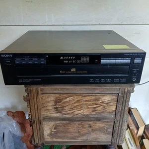 VTG SONY CDP-C325 5 COMPACT DISC CHANGER TESTED /WORKING NO REMOTE - Picture 1 of 22