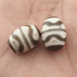 Lote de 2 Amuletos Dzi Cuentas Patrón Rayas Ágata Tibetana del Himalaya - Imagen 1 de 21