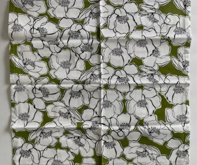 Crate & and Barrel LENA GREEN Napkin-Set/4  NWOT- SPRING or SUMMER! NEW - Image 1 of 4