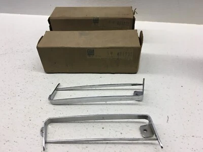 GM NOS 1971 1972 Pontiac Catalina Bonneville Side Marker Lamp Bezels Pair - Image 1 of 4