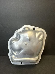 Vtg FUN Winnie the Pooh Head Bust Aluminum Cake Pan Bake Baking Mold Jello 4" - Picture 1 of 4