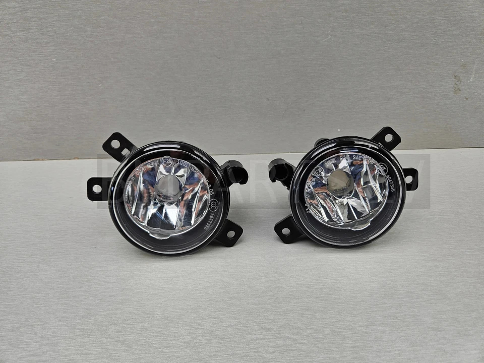 NEW BM BMW X1 E84 FOG LIGHTS FRONT PAIR 2993525 & 2993526 - Image 1 of 4