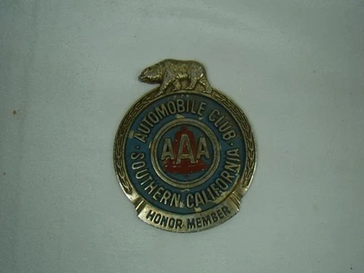 Placa de matrícula de miembro de honor AAA de colección adorno premio AAA parrilla emblema Cali Bear Foto 1 de 2