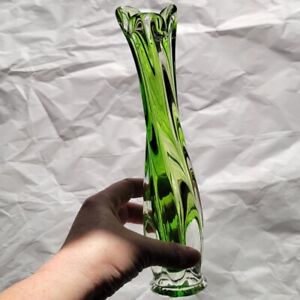 Vase balançoire MCM vintage vert clair art tordu vase ressort doigts volants