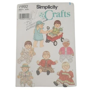 Simplicity Crafts 7992 vestiti per bambole per bambini modello da cucire taglia S-M-L non tagliati - Foto 1 di 4