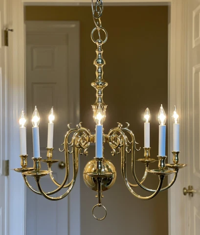 Vintage Sollid Brass Chandelier Flemish Colonial Williamsburg Style 8 light Cover