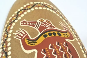 Wirigerie Australian Aborigines handbemaltes Krokodil geschnitztes Holzschild RAR - Bild 1 von 10