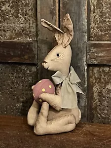 Coniglietto di Pasqua rustico Grubby con bambola uovo a pois rosa 10" orecchie posabili - Foto 1 di 7