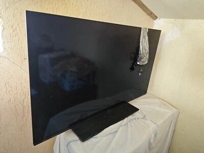 Panasonic LZ980E 42" 4K OLED Smart TV, Pannello Rotto,Tutto Il Resto Funziona  - Immagine 1 di 4