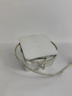 Genuine Bose 306386-002 AC Adapter White 20V 2A Power Supply 95PS-030-2 - Image 1 of 4