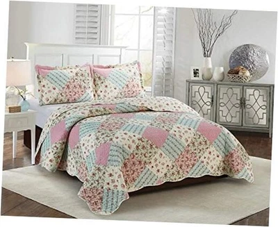  Pink and Green Rose Patchwork, 3-Piece Quilt Set Quilt Set Queen Pink Green - Image 1 of 4