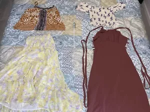 Lot Of 2 Tween/teen Tops And 2 Dresses (Please Check Desc) - Picture 1 of 9