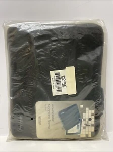 Monoprice 8817 Black Neoprene Sleeve Case Pouch for iPad 2, Ipad 3, Ipad 4 - Picture 1 of 4