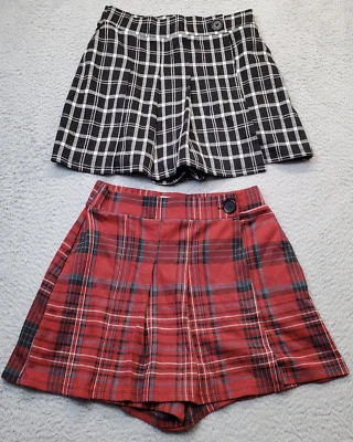 Lote de 2 Pantalones Cortos Hollister Línea A Para Mujer Pequeños Multi Cuadros Envoltura Frontal tiro Alto Foto 1 de 4