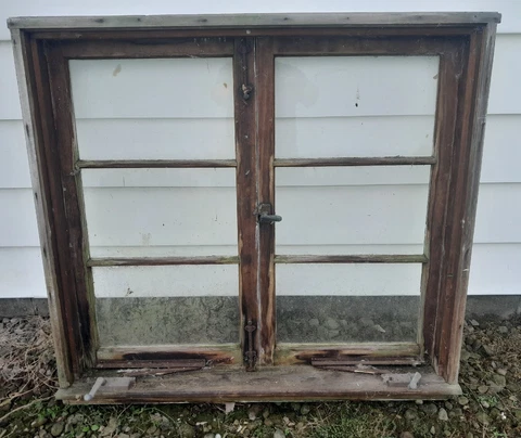 42" x 38.5" OLD VINTAGE WINDOW Cover