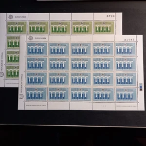 CIPRO 1984/ MINIFOGLI - EUROPA, SERIE DI 2 VALORI INTEGRI MNH** - Imagen 1 de 2