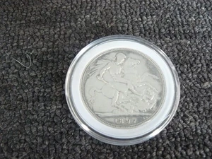 1897 Queen Victoria silver crown in capsule - Picture 1 of 5