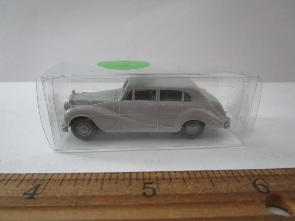 HO 1/87 Wiking Germany Wiking Rolls Royce Cloud Car Vehicle For Train layout - Image 1 of 1