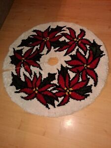 Vintage Completed Latch Hook Poinsettia Tree Skirt 34" Round  Christmas Rug USA