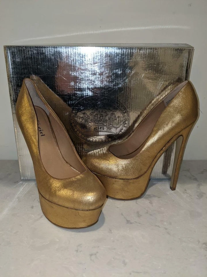 NUEVO Zigi Girl "Spyglass" - ¡ERA $100! - Stiletto dorado, tacón de 5,5", plataforma de 2" Foto 1 de 1