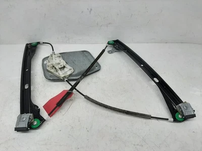 2009 VOLKSWAGEN JETTA O/S Drivers Right Front Door Window Motor Regulator - Image 1 of 4