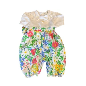 Vintage Baby Blumen Strampler mit Schleife Ostern Frühling Druckknopfverschluss weiß Top Knopf - Bild 1 von 10
