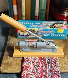 Vintage Reed's Improved Rocket Nutcracker Wood America's Finest Heavy USA - Picture 1 of 10