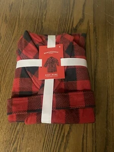 Kids' Robe w/ Sash & Pockets Red & Black Buffalo Plaid Fleece Size 6 Unisex NWT - Picture 1 of 2