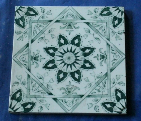 ENGLISH ANTIQUE GREEN AND WHITE SYMMETRIC FLORAL foliage DESIGN TILE D Cover