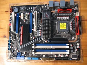 Asus Maximus II Formula / Intel Sockel 775 / DDR2 / Rev. 1.02G - Top! - Bild 1 von 12