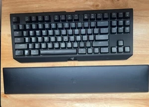 Razer BlackWidow Chroma V2 Wired Gaming Keyboard And Wrist-pad(untested) - Picture 1 of 5