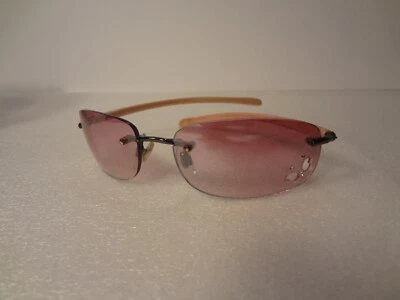 Gafas de sol rosa mariposa estrás brazos de plástico y metal Foto 1 de 4