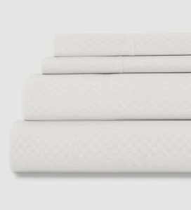 Ienjoy Home White Checkered 4-Piece Bed Sheet Set King Bedding - Picture 1 of 5