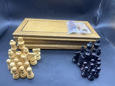 老式 20 世纪 60 年代木制象棋套装棋盘雕刻件折叠游戏便携式 — 第 1/4 张图片