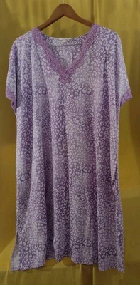 Super Soft Purple & White Cheetah Print Nightgown W Pockets Lace Trim Sz L - Image 1 of 4