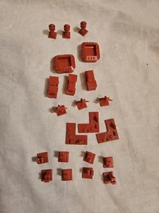 2009 Monopoly City Game Replacement Parts Pieces-  Complete set of red pieces - Picture 1 of 2