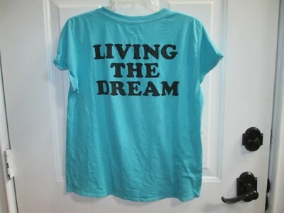 Nuevo con etiquetas Camiseta LOCAL CELEBRITY "Living the DREAM" VERDE AZULADO Talla S Foto 1 de 4