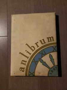 1947 ELMHURST HIGH SCHOOL YEARBOOK ANNUAL / FORT WAYNE INDIANA / ANLIBRUM - Picture 1 of 2