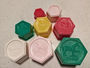 8 SPIELZEUG TIERBLÖCKE SECHSECK Nistblöcke Hartplastik Bunt Größte 3 Zoll - Bild 1 von 12
