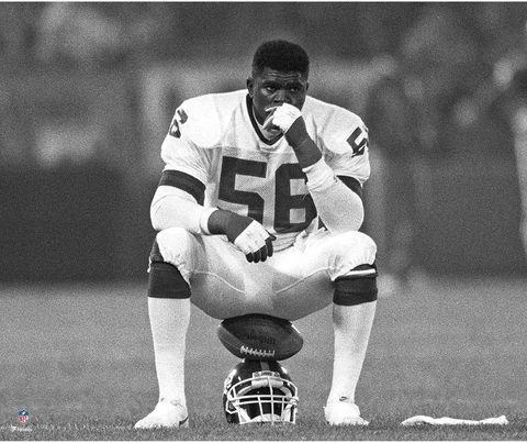 Lawrence Taylor New York Giants Unsigned Photograph Cover