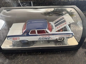 426 Hemi Dodge Super Stock 1/18 Scale Roger Lindamood Driver - Picture 1 of 5