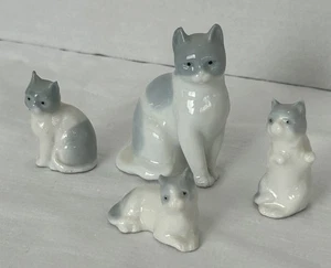 Pfeffer 1940's Miniature Mother Cat & 3 Kittens Blue&Wht Porcelain Figurines - Picture 1 of 11