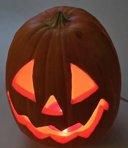 Trendmasters 1995 Halloween Jack O Laterne Kürbis Schaumstoff Form Licht 12" LESEN - Bild 1 von 22