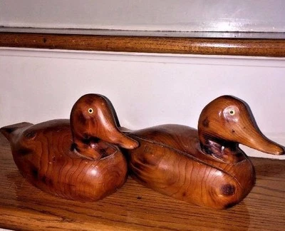 Antique CEDAR DUCK DECOY Hand Carved Canadian Goose UNIQUE Rare 5" T 12" L 5" W - Image 1 of 4