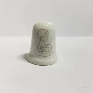 Porcelain Precious Moments Thimble Boy - Bild 1 von 7
