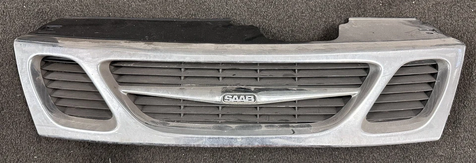 Conjunto de rejilla superior delantera SAAB 9-5 1999-2001 OEM P/N 4677191 Foto 1 de 2
