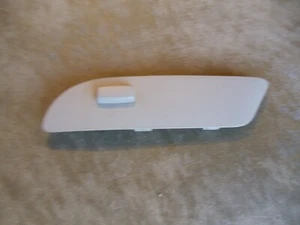 GMC ACADIA ENCLAVE Traverse 07-12 FRONT LEFT DRIVER SEAT CONTROL SWITCH - Picture 1 of 1