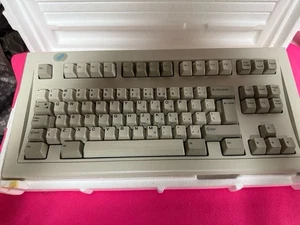 Model M SSK W/ ORIGINAL BOX - Space Saving Keyboard PART NO - 1394046 UNI04C6 - Afbeelding 1 van 6