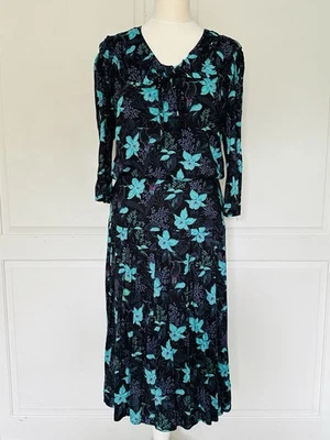 Vintage Dorothy Perkins 80s Parrot Print Bib Dress UK 10 - Image 1 of 4