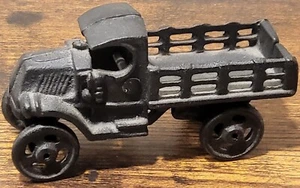 Vintage Unbranded Antique Black Cast Iron Toy Mack Bull Dog Stake Bed Truck - Picture 1 of 8